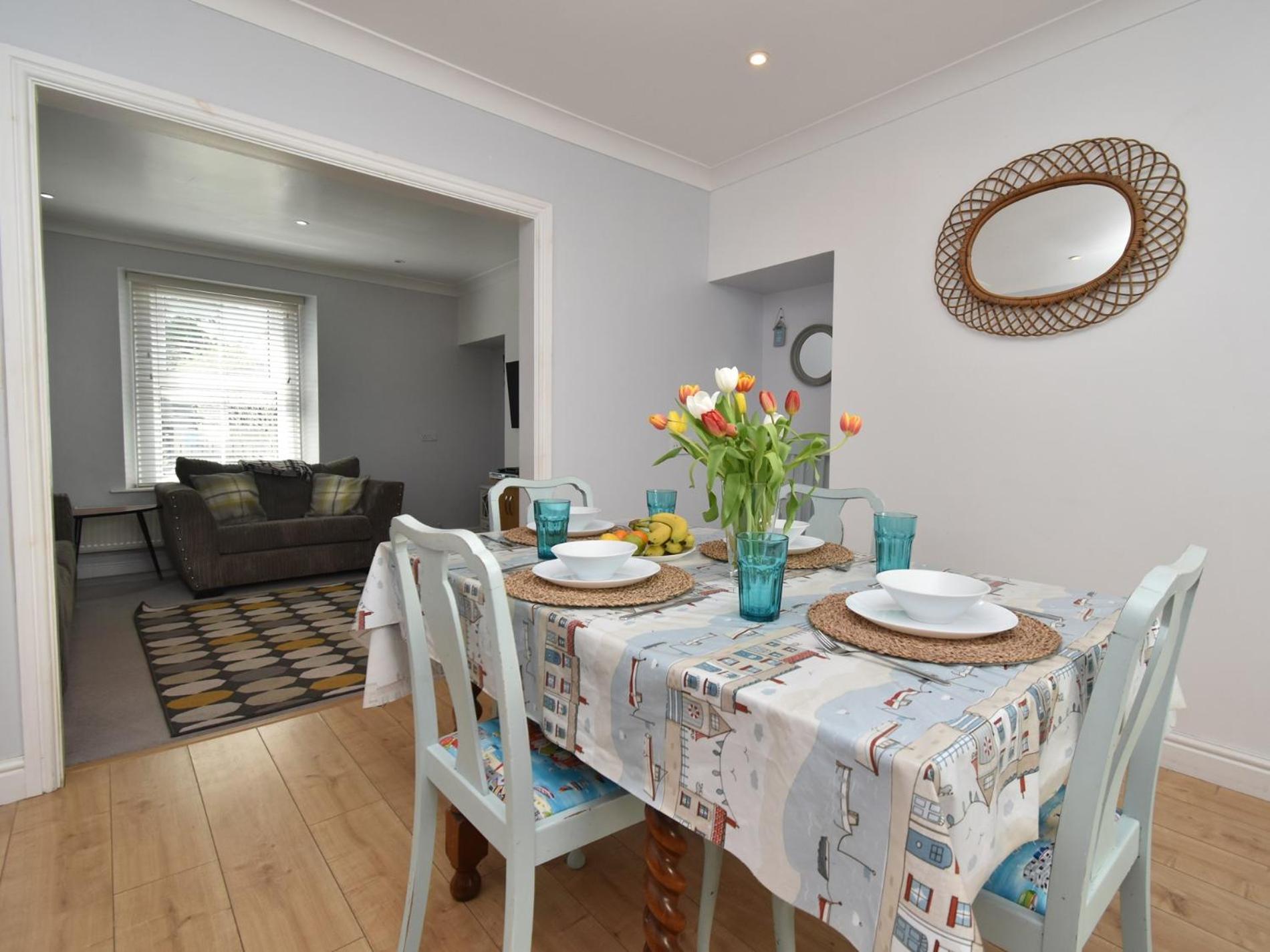4 Bed In Tenby Fb003 Exteriér fotografie